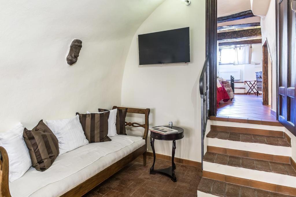 Lyon Apartment Anfiteatro Square, Lucca Exterior foto